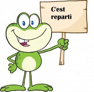 personnage-de-dessin-animé-mignon-de-grenouille-verte-retardant-un-signe-en-bois-37929173